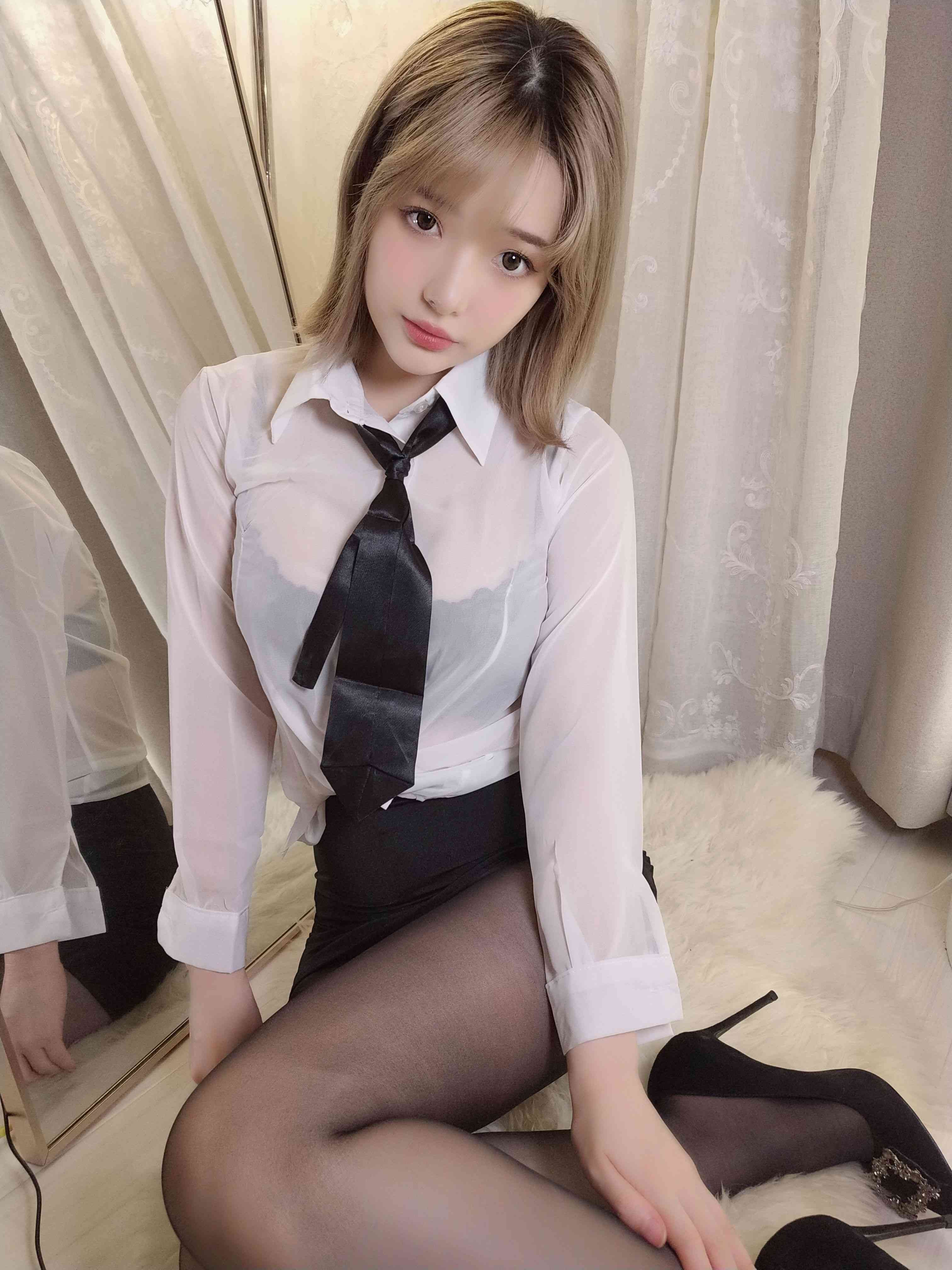 3 NO.110-《520特辑》白衬衫-30P【雯妹不讲道理】